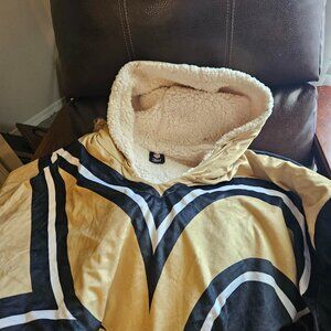 NFL Russell Athletics, Official NFL Saints Pullover Hoodie.   Warm and Comfy.